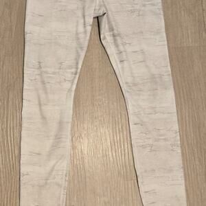 Alo Yoga Airbrushed Leggings in the Sequoia Marble print M